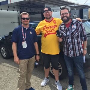 Meet your Posher, Dustin